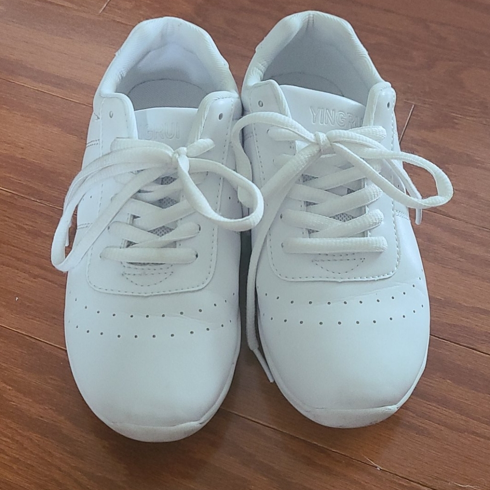 Girls size 4 cheer shoes